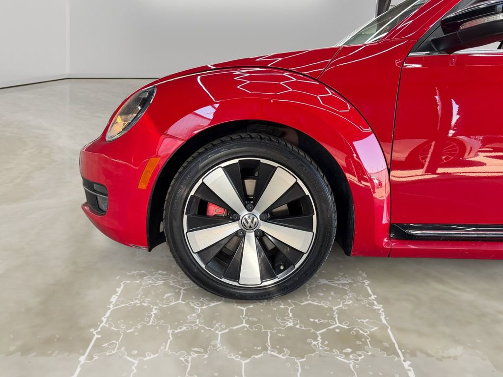 Used 2013 Volkswagen Beetle 2.0T FWD image 14