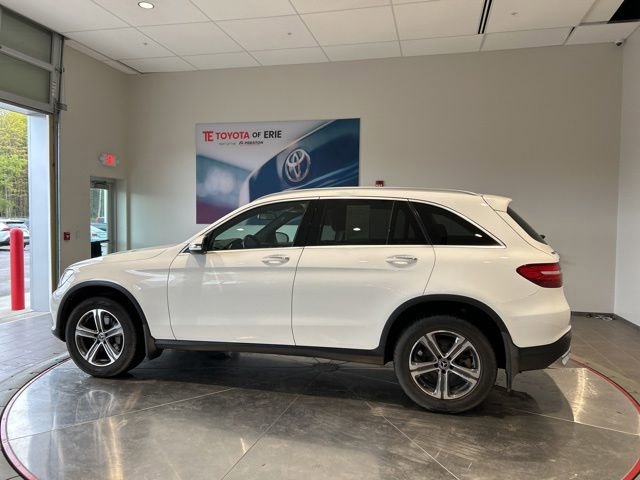 Used 2018 Mercedes-Benz GLC 300 4MATIC image 3