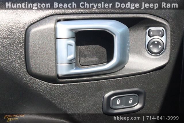 Used 2022 Jeep Wrangler Unlimited Sport image 11