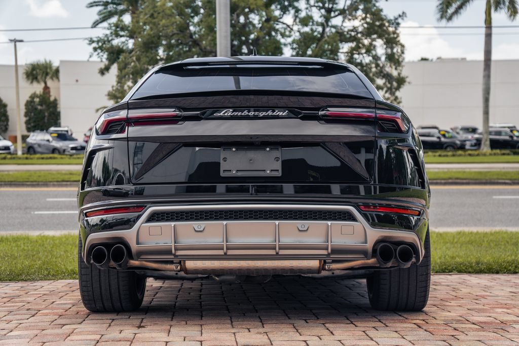 Used 2021 Lamborghini Urus AWD/4WD image 5