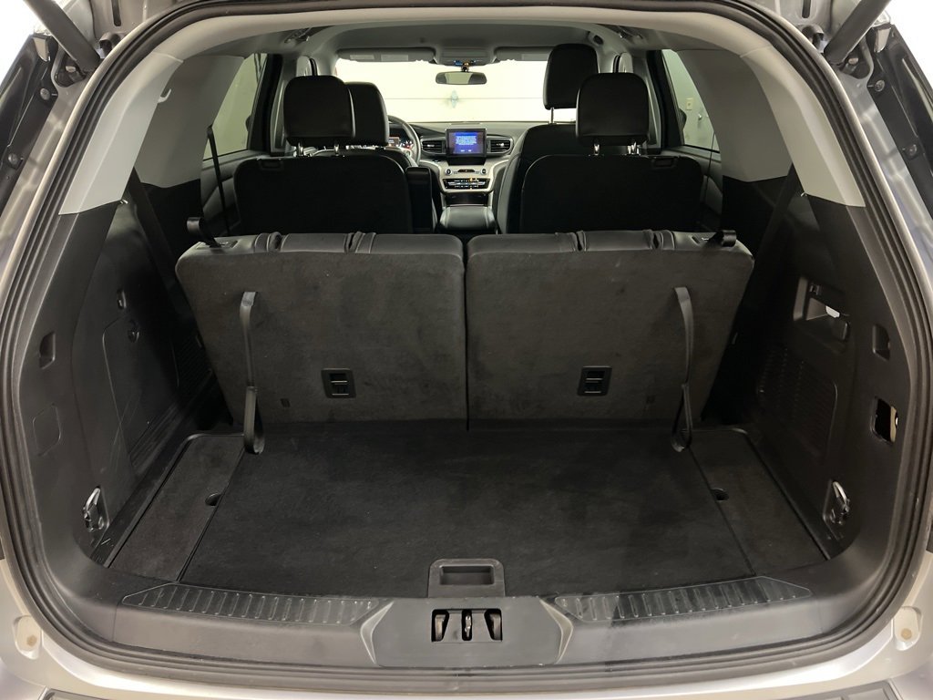 Certified 2023 Ford Explorer XLT w/ Equipment Group 202A image 33