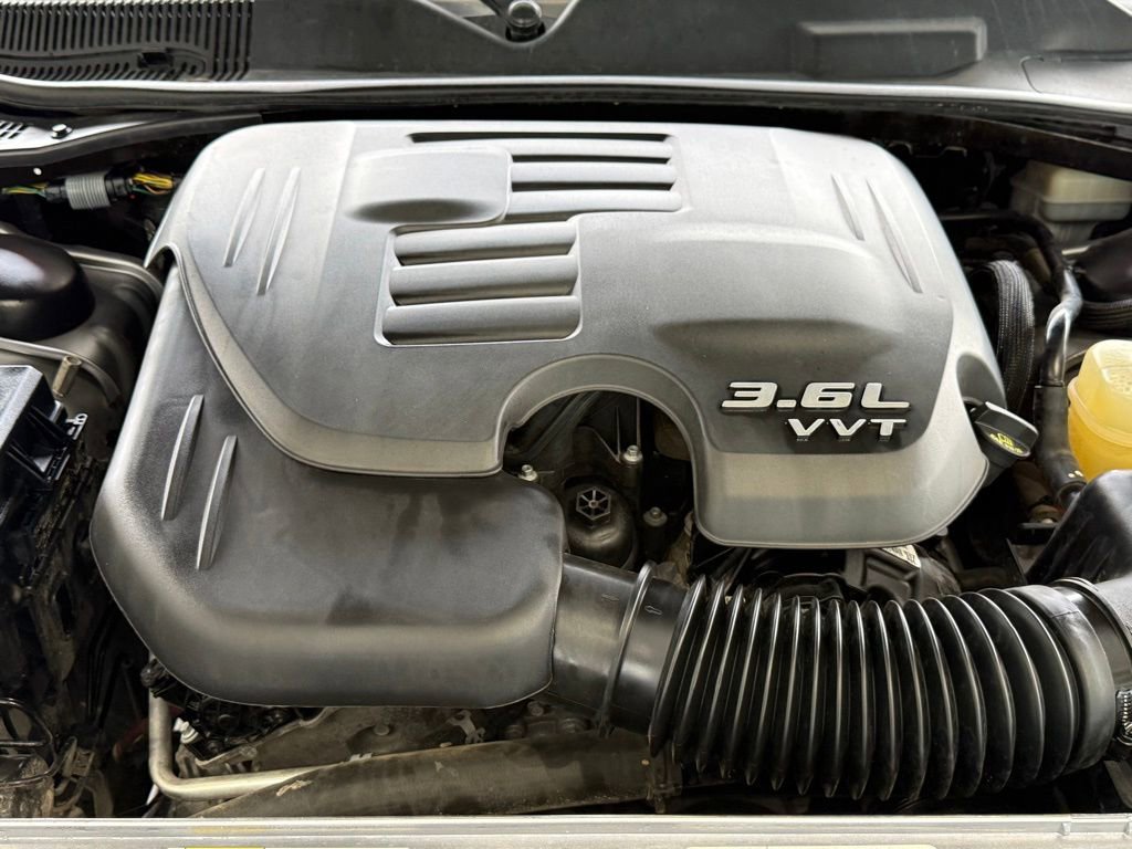 Used 2014 Dodge Challenger SXT Plus image 33