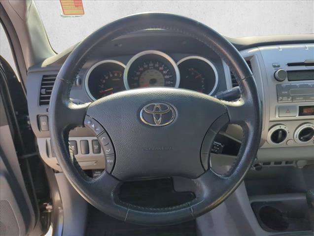 Used 2011 Toyota Tacoma 4x4 Access Cab V6 w/ TRD Sport Pkg image 12