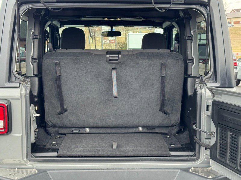 Used 2021 Jeep Wrangler Rubicon image 4