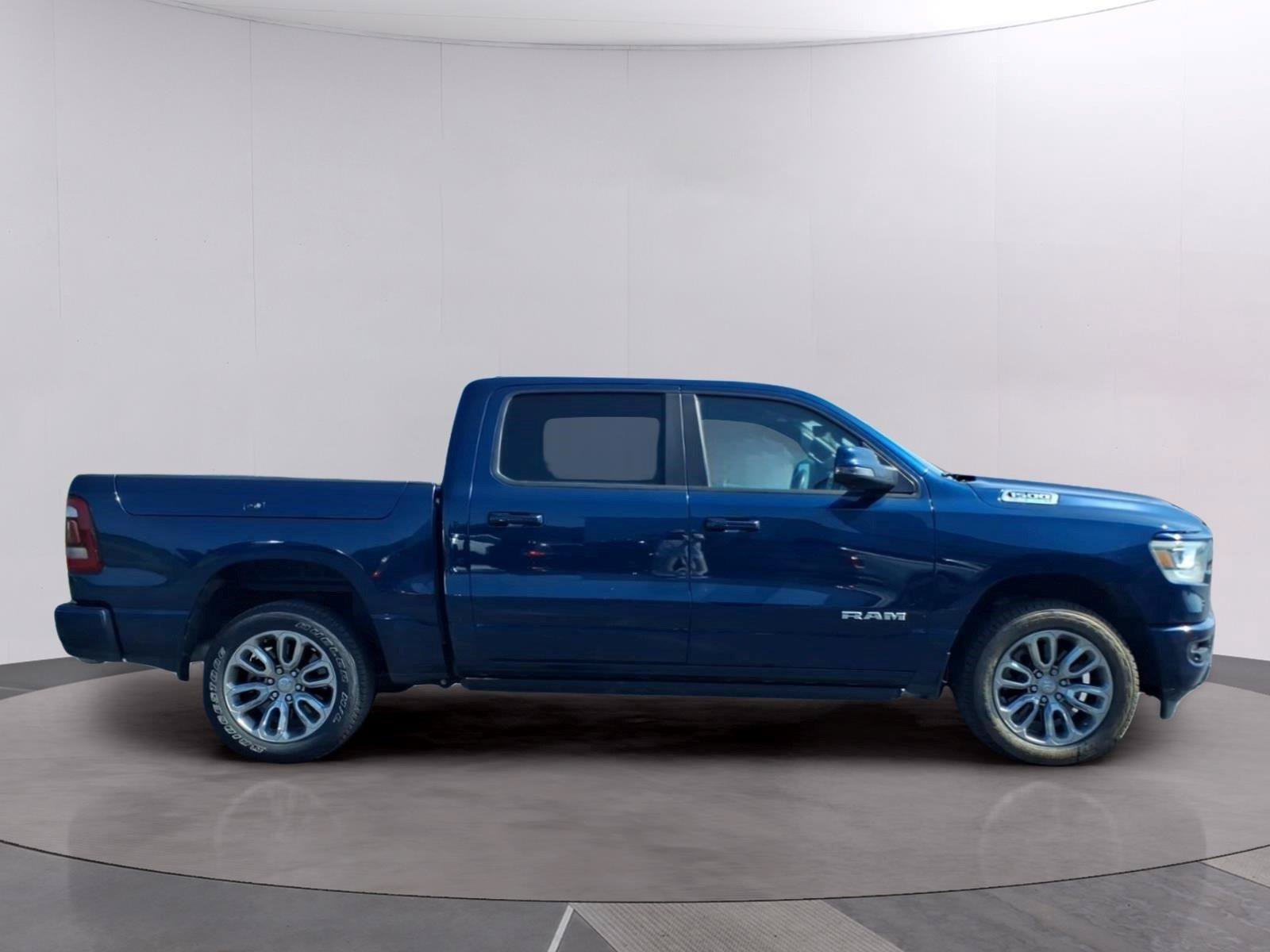 Used 2023 RAM 1500 Laramie AWD/4WD image 8