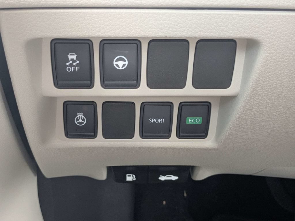 Used 2022 Nissan Rogue Sport SL w/ Premium Package FWD image 25