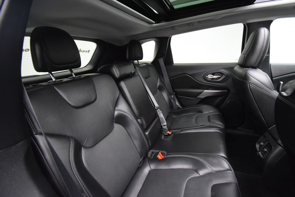 Used 2021 Jeep Cherokee Limited AWD/4WD image 22