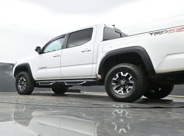 Used 2018 Toyota Tacoma TRD Off-Road image 10