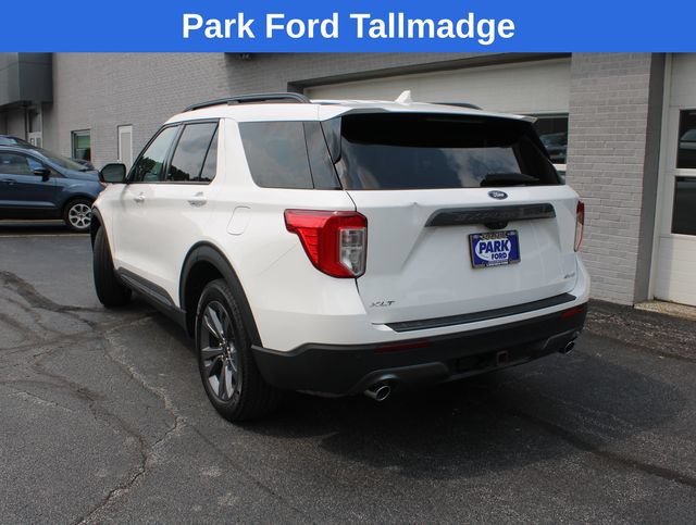 Used 2023 Ford Explorer XLT w/ Equipment Group 202A AWD/4WD image 2