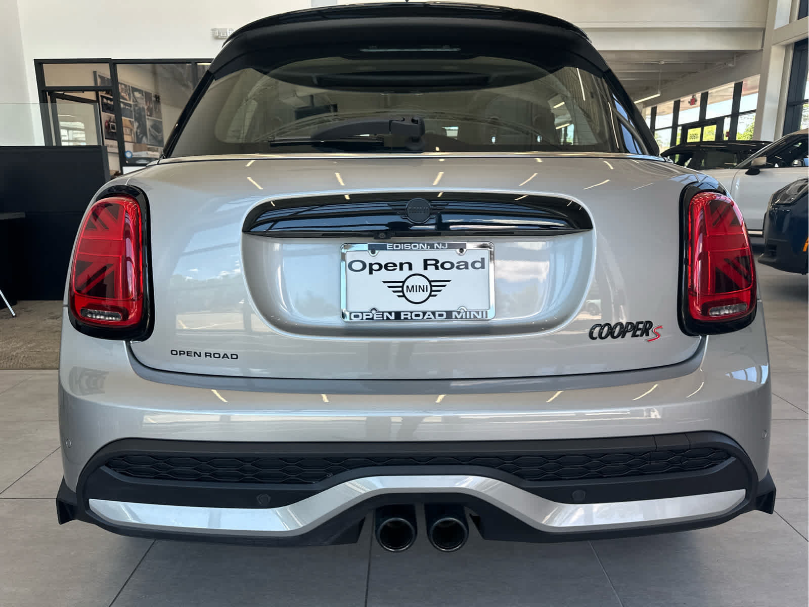 Used 2024 MINI Cooper S FWD image 6