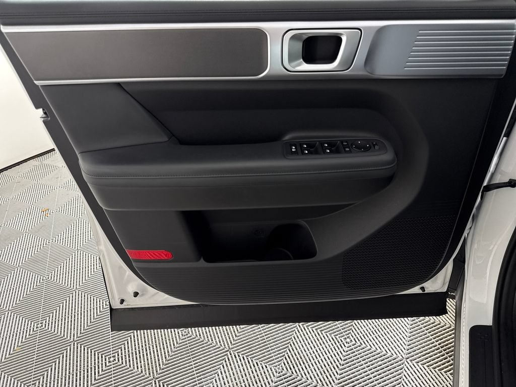 Certified 2025 Hyundai Santa Fe SEL FWD image 9
