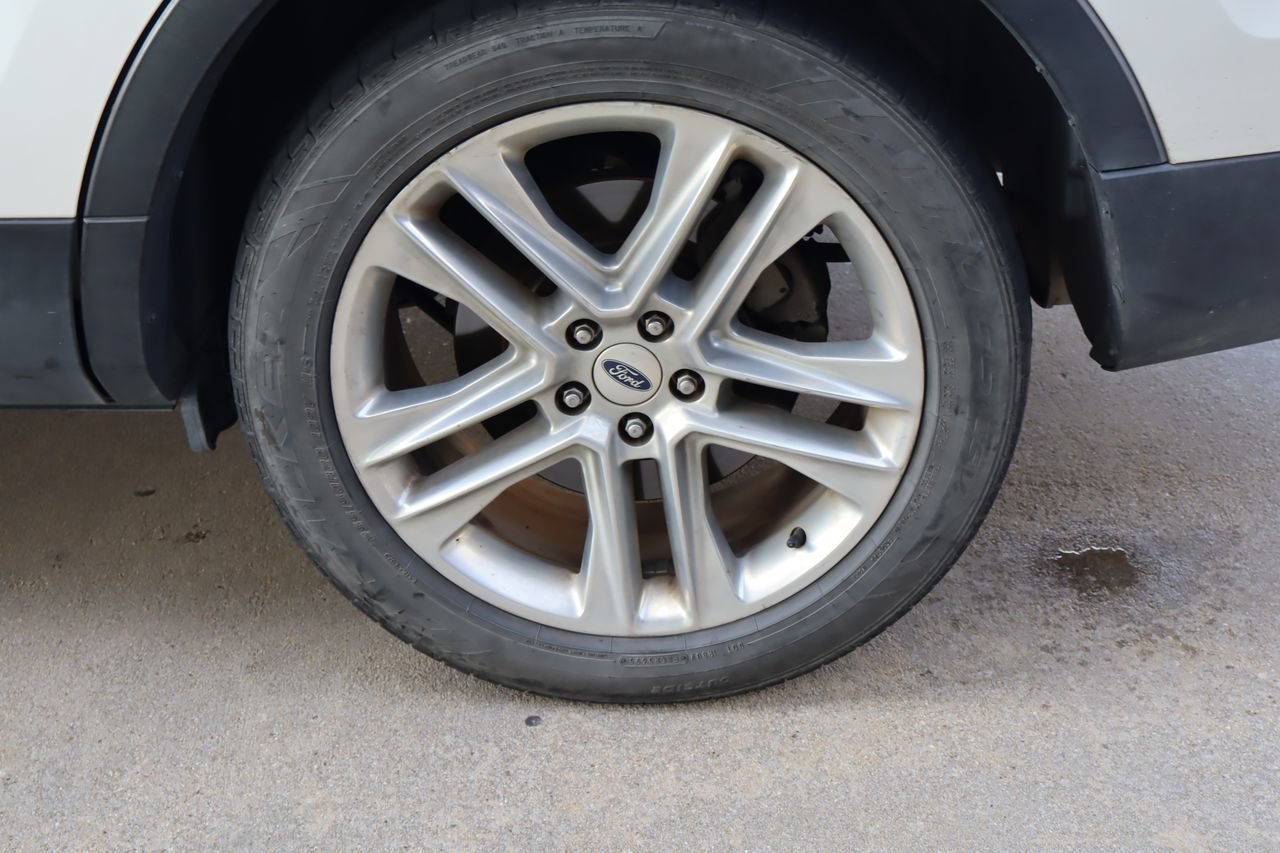 Used 2017 Ford Explorer Limited w/ Equipment Group 301A FWD image 31