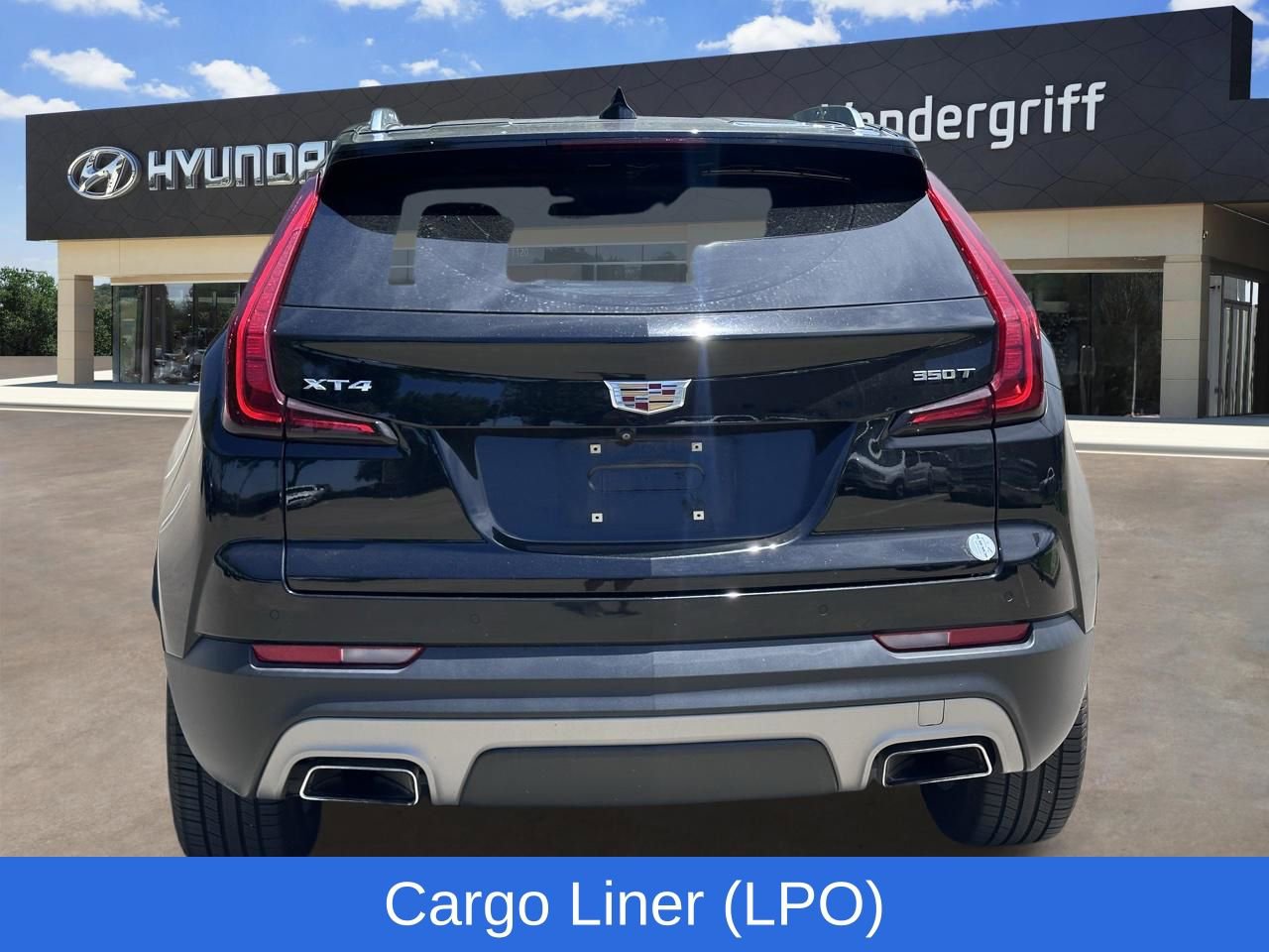 Used 2020 Cadillac XT4 Premium Luxury FWD image 13