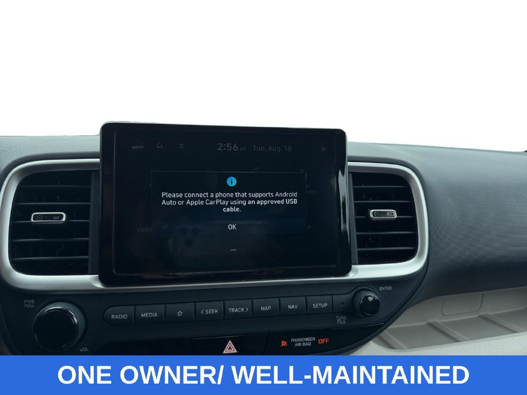 Used 2023 Hyundai Venue Limited FWD image 18