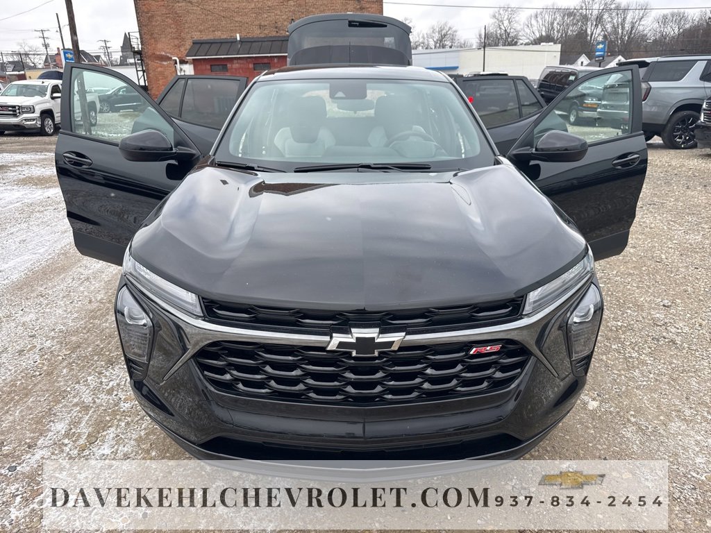 Used 2025 Chevrolet Trax RS w/ Driver Confidence Package image 9