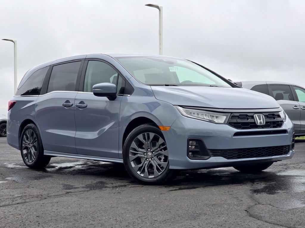 New 2027 Honda Odyssey Touring image 2