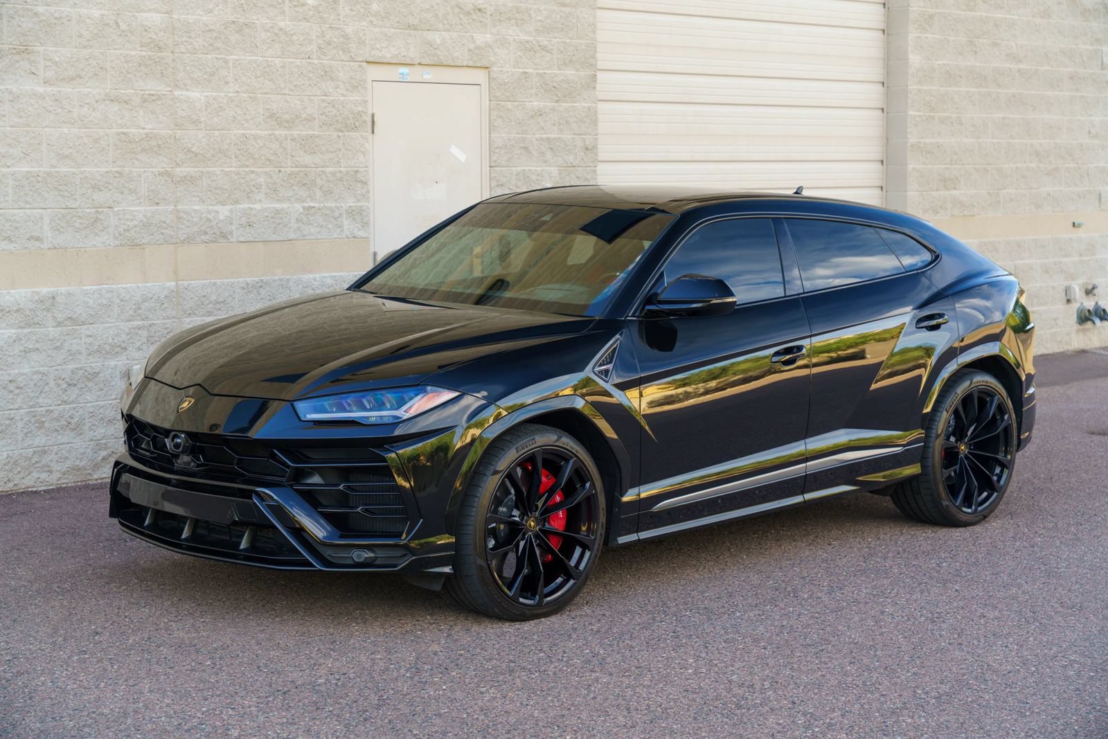 Used 2021 Lamborghini Urus AWD/4WD image 26