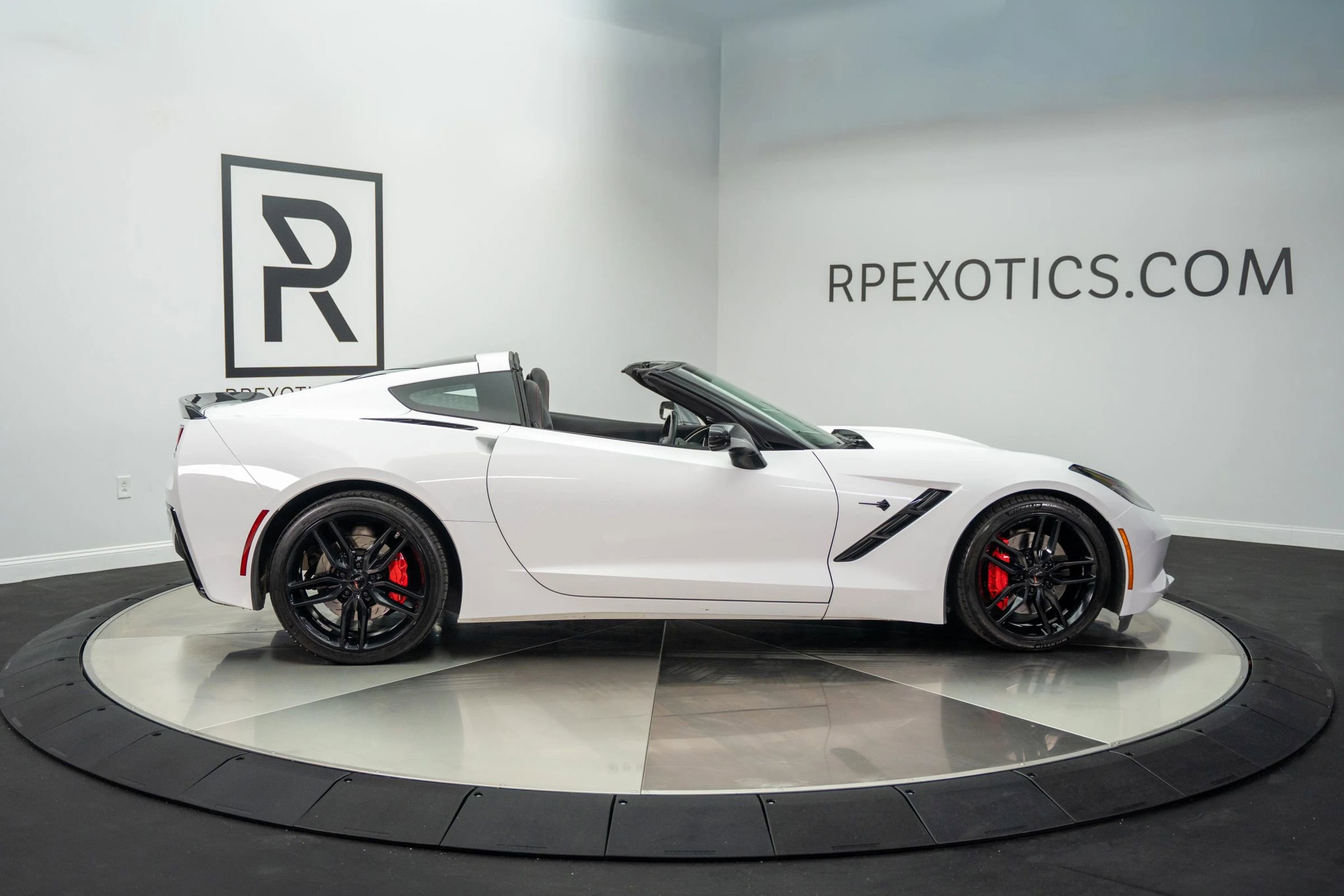 Used 2016 Chevrolet Corvette Stingray Coupe w/ 3LT Preferred Equipment Group image 18