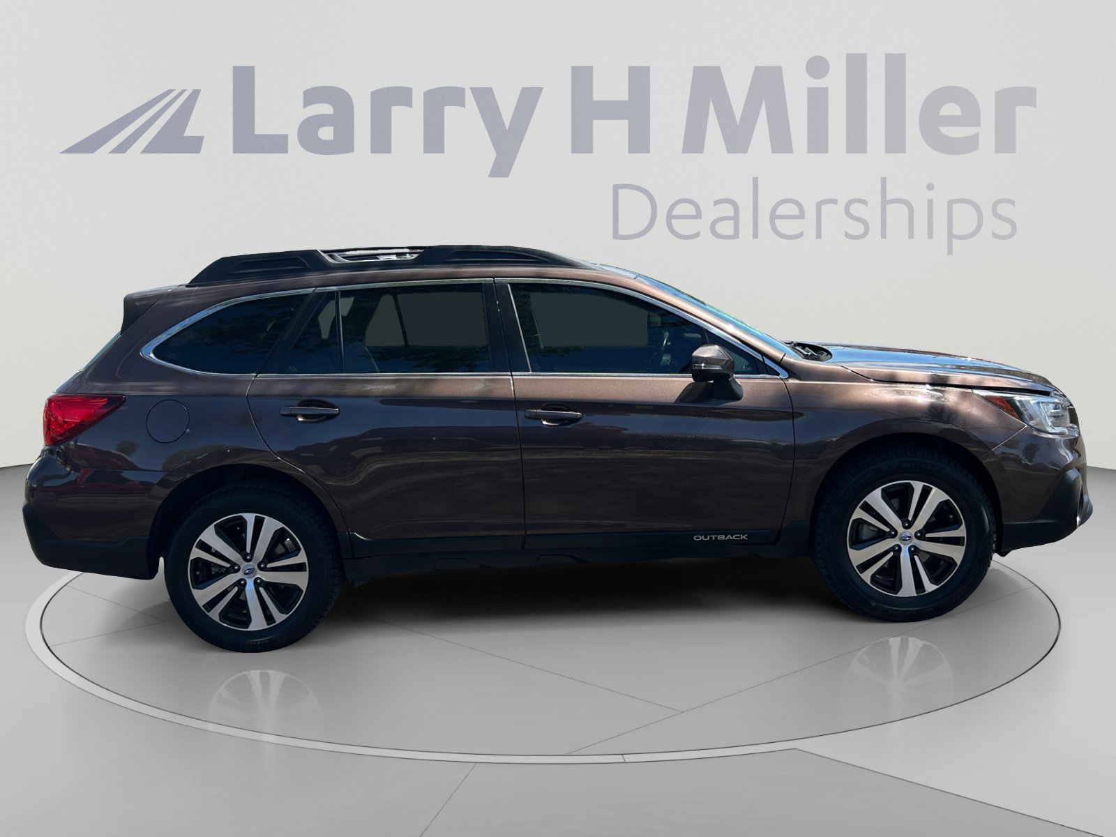 Used 2019 Subaru Outback 3.6R Limited AWD/4WD image 6