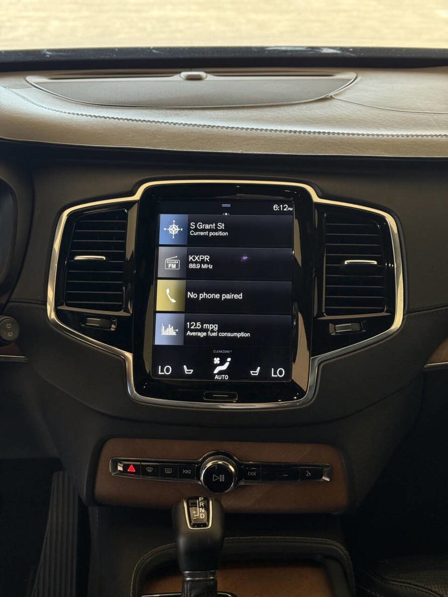 Used 2016 Volvo XC90 T6 Inscription w/ Vision Package AWD/4WD image 18