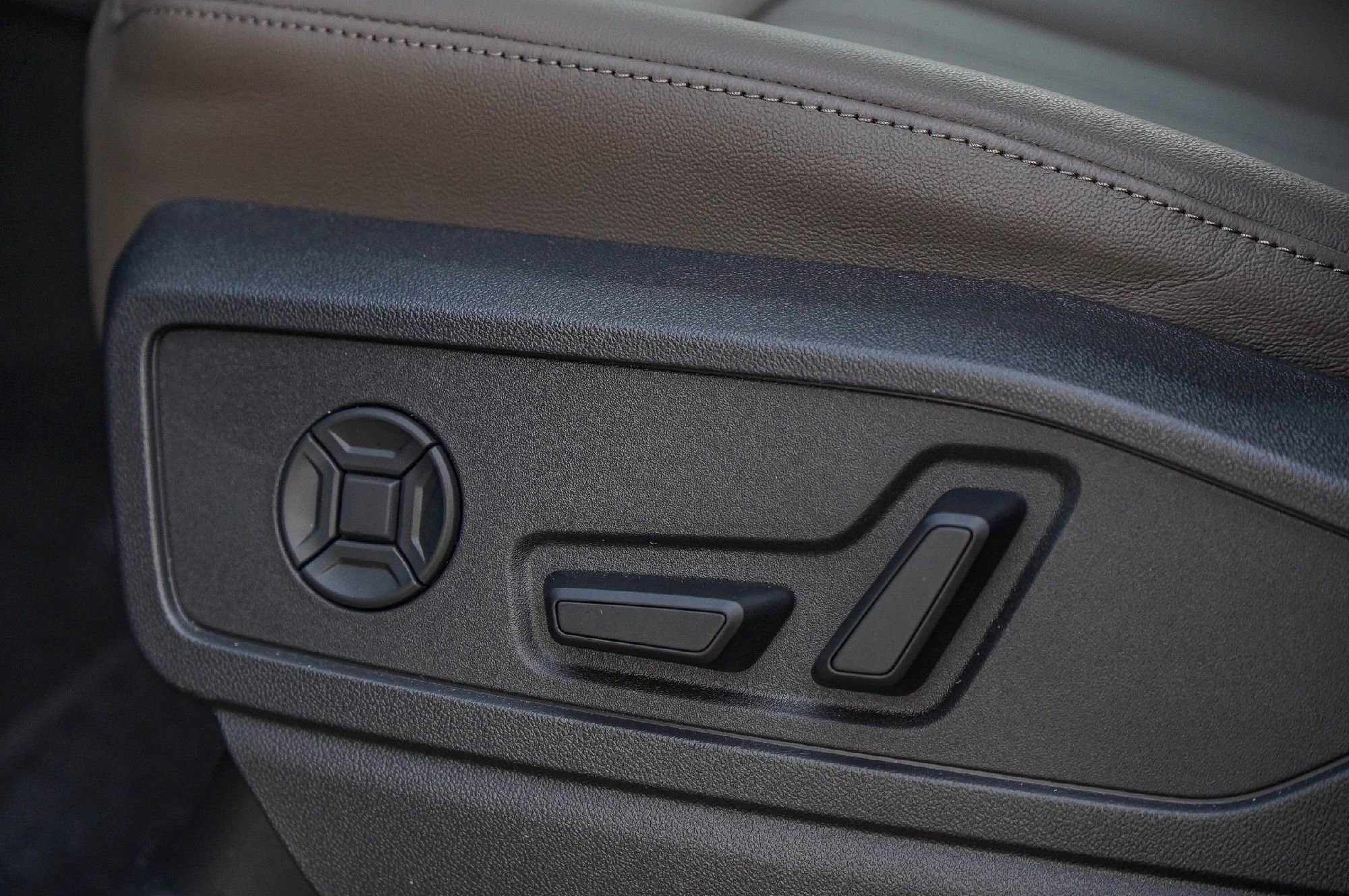 New 2025 Audi Q5 Premium image 18