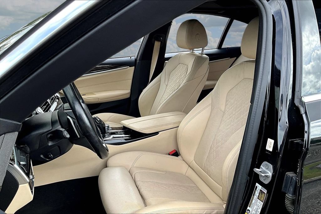 Used 2021 BMW 530i w/ Premium Package RWD image 20
