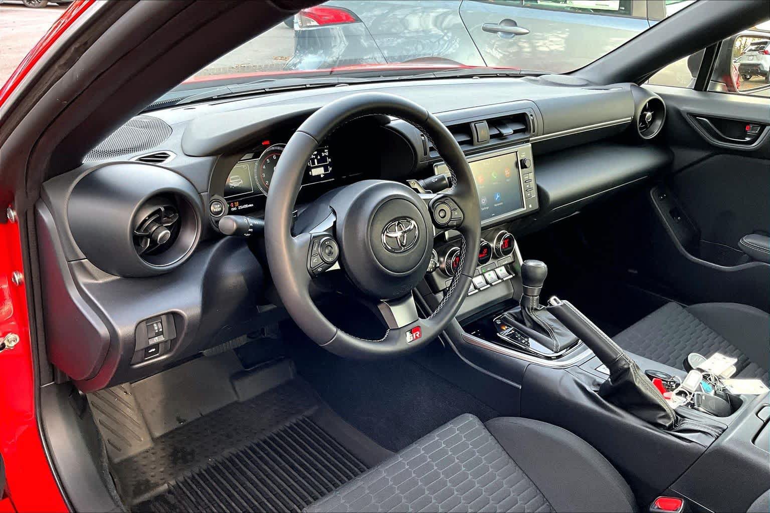 Used 2023 Toyota GR86 RWD image 14