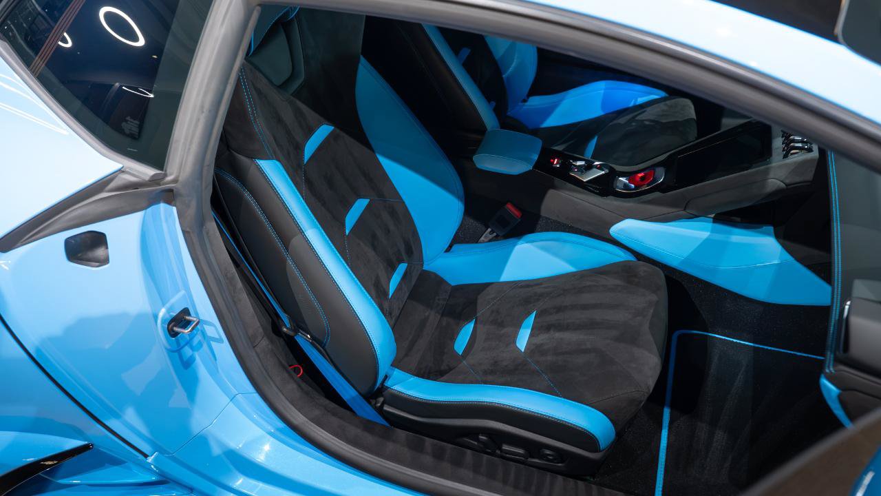 Used 2023 Lamborghini Huracan Tecnica RWD image 34