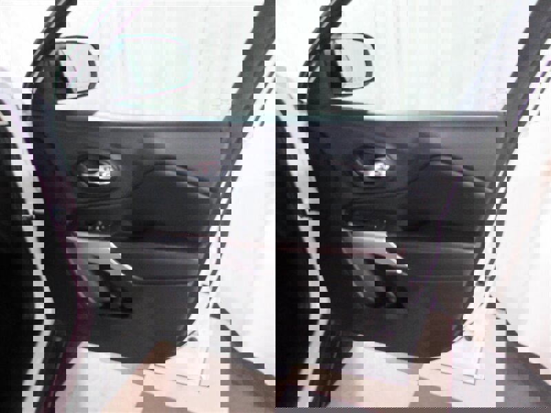 Used 2018 Jeep Cherokee Trailhawk image 37