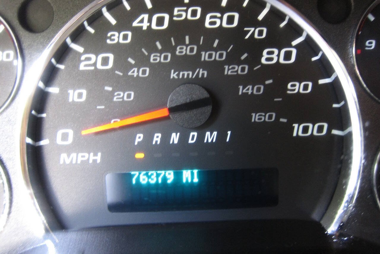 Used 2020 Chevrolet Express 2500 w/ Driver Convenience Package RWD image 11