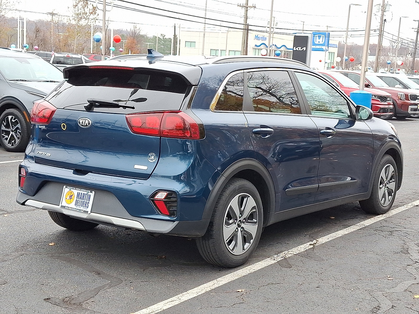 Used 2020 Kia Niro LX image 4