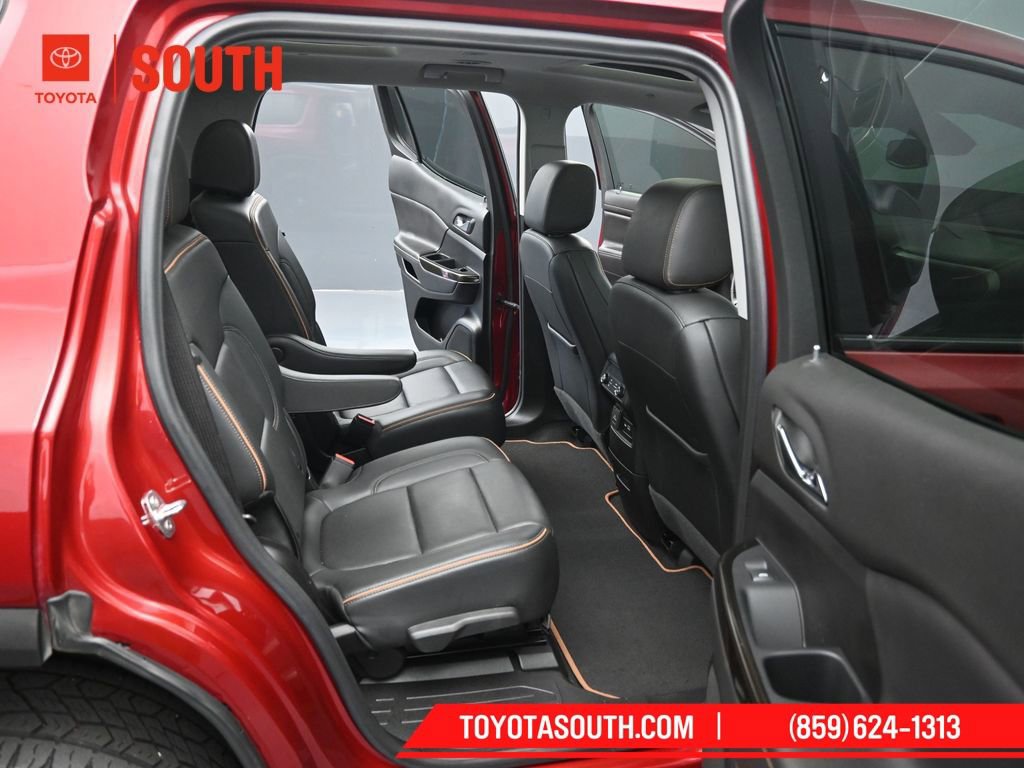 Used 2022 GMC Acadia AT4 w/ Technology Package image 33