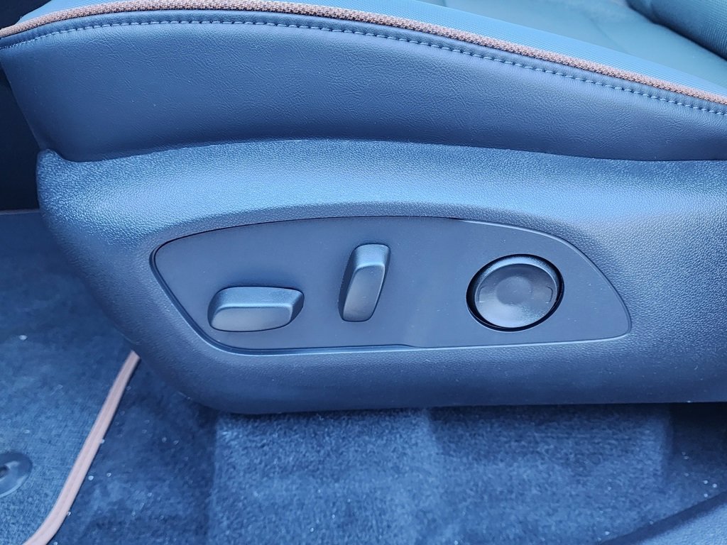 New 2026 GMC Acadia AT4 w/ Super Cruise Package image 18