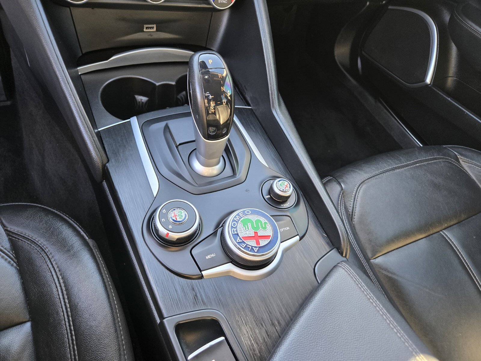 Used 2018 Alfa Romeo Giulia AWD image 21