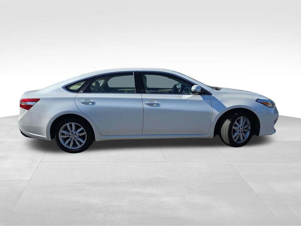 Used 2015 Toyota Avalon XLE Premium FWD image 10