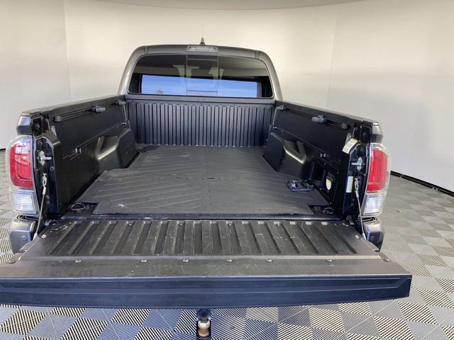 Used 2022 Toyota Tacoma TRD Sport w/ Technology Package image 8