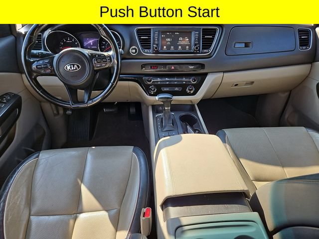 Used 2017 Kia Sedona LX w/ LX Essentials Premium Package FWD image 8