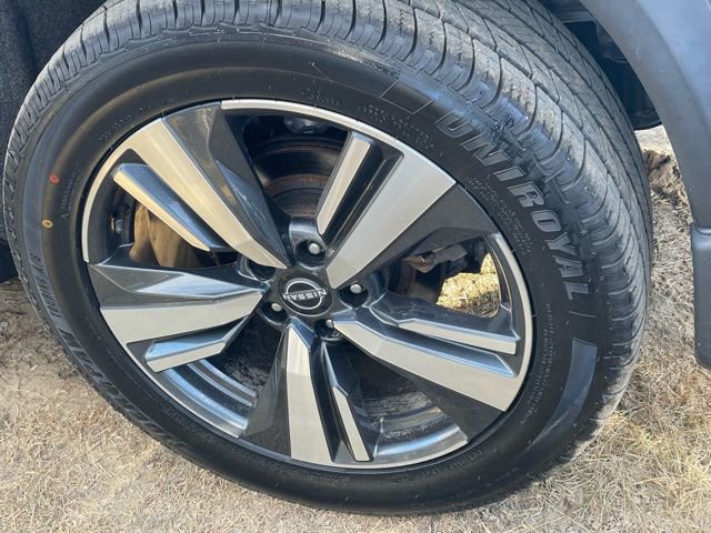 Certified 2021 Nissan Rogue Platinum AWD/4WD image 30