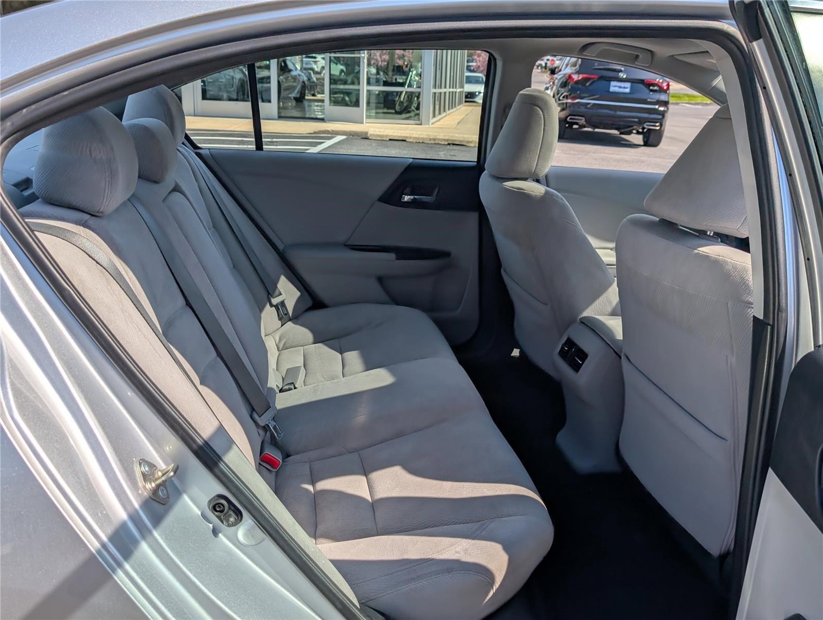 Used 2015 Honda Accord EX image 11