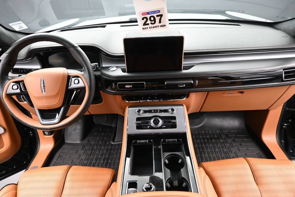 Used 2023 Lincoln Aviator Black Label Grand Touring AWD/4WD image 19