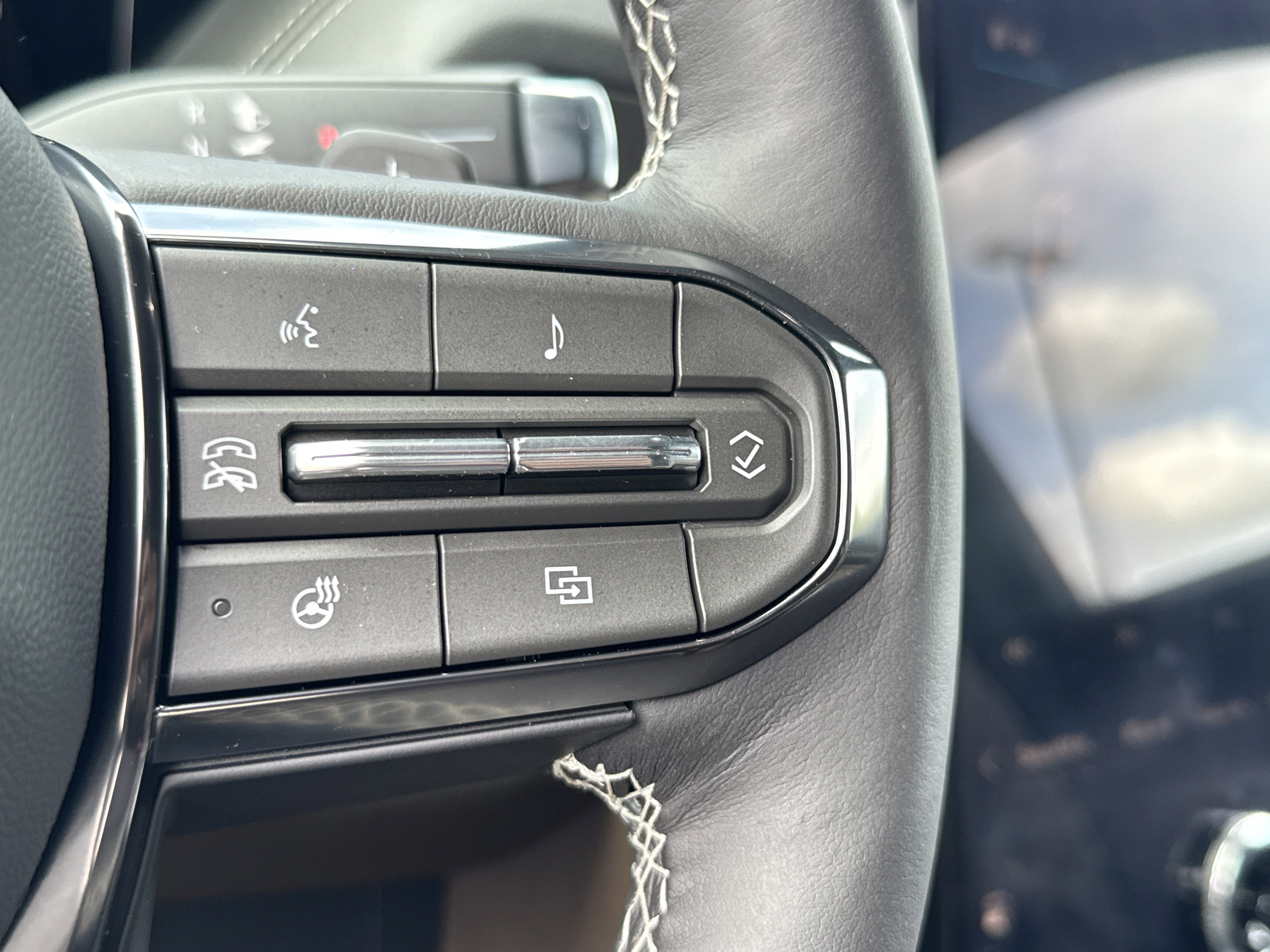 Used 2026 GMC Yukon Denali Ultimate AWD/4WD image 21