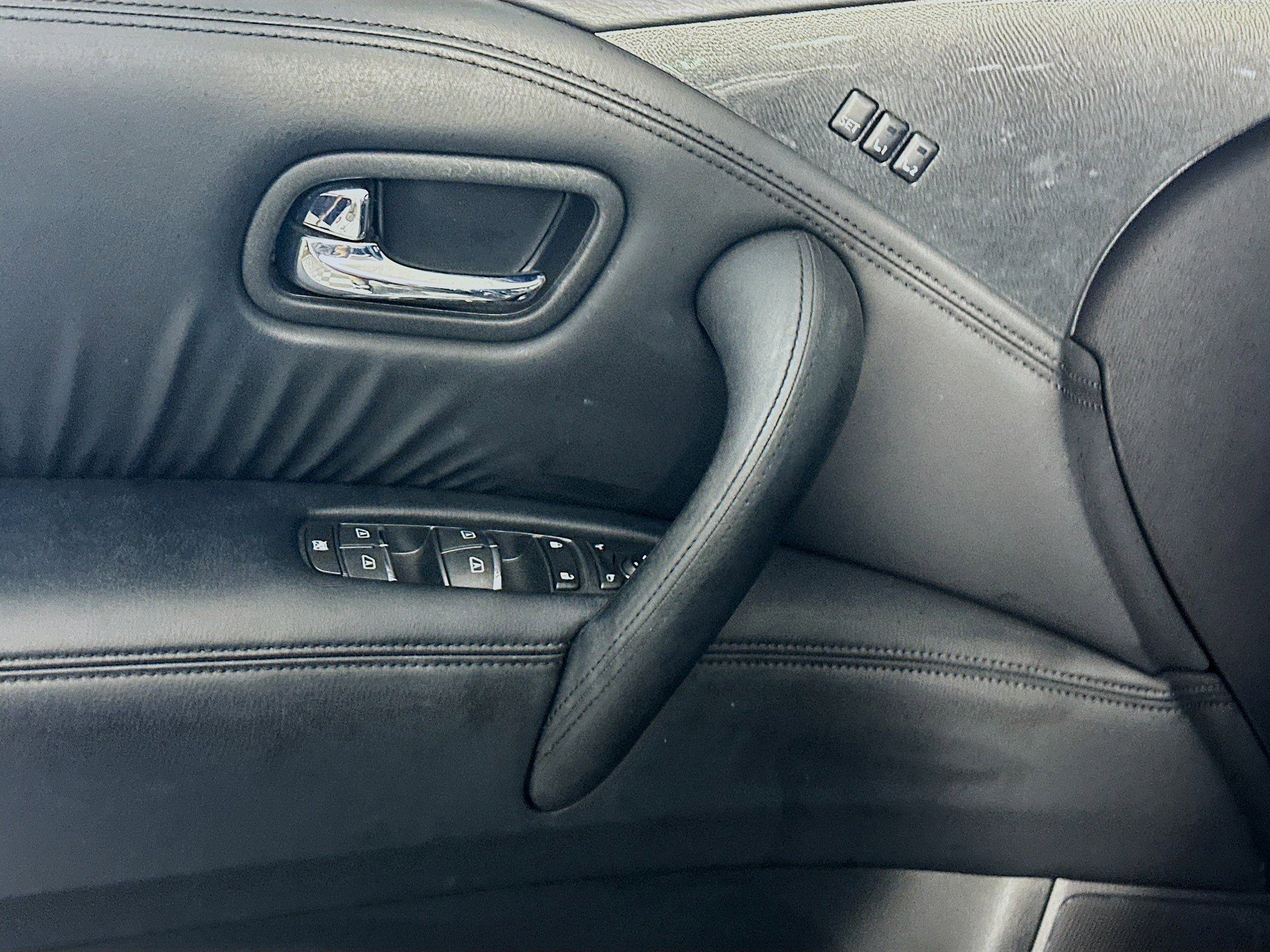 Used 2023 Nissan Armada SL w/ Midnight Edition Package image 15