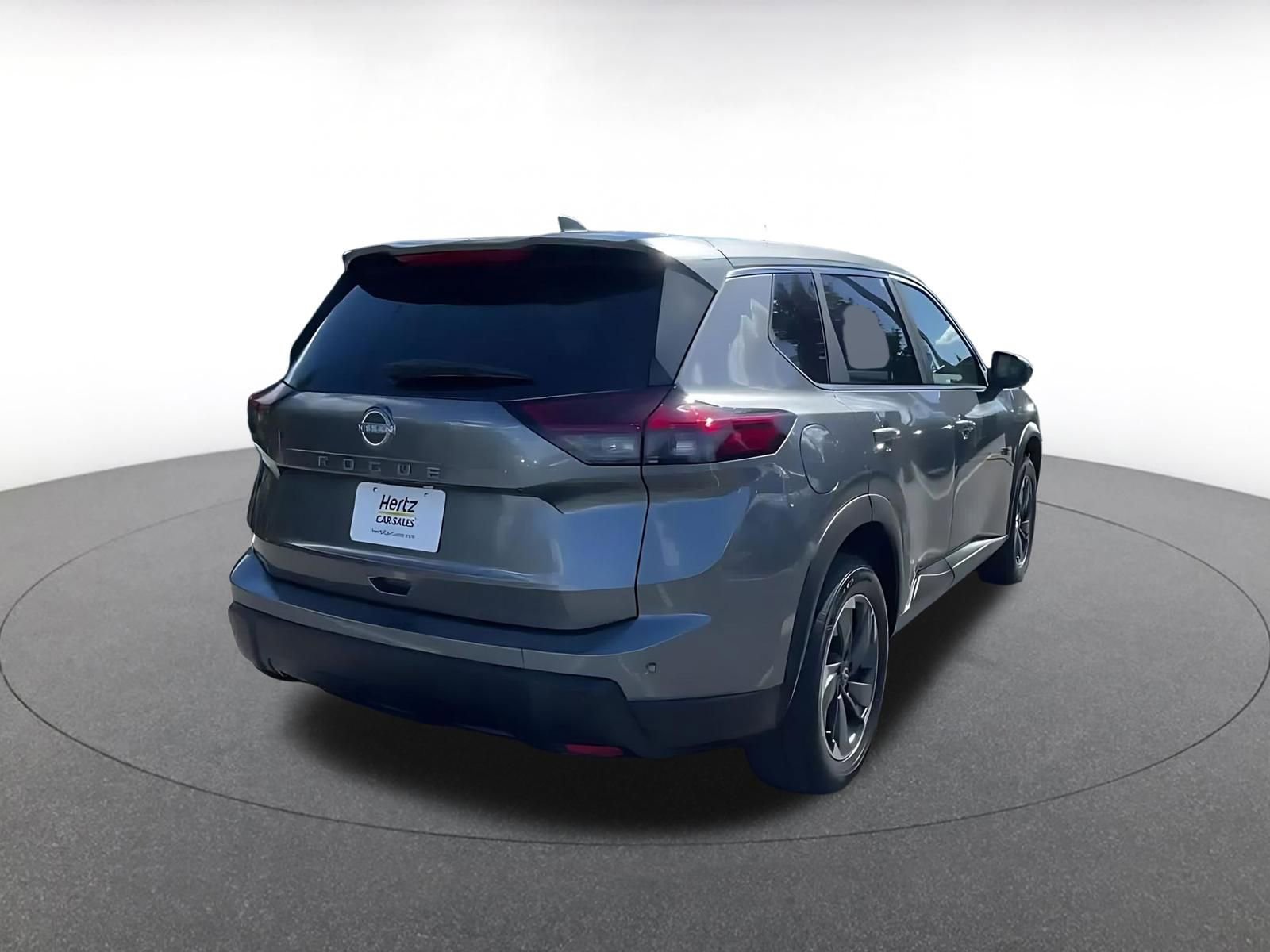 Used 2025 Nissan Rogue SV image 14