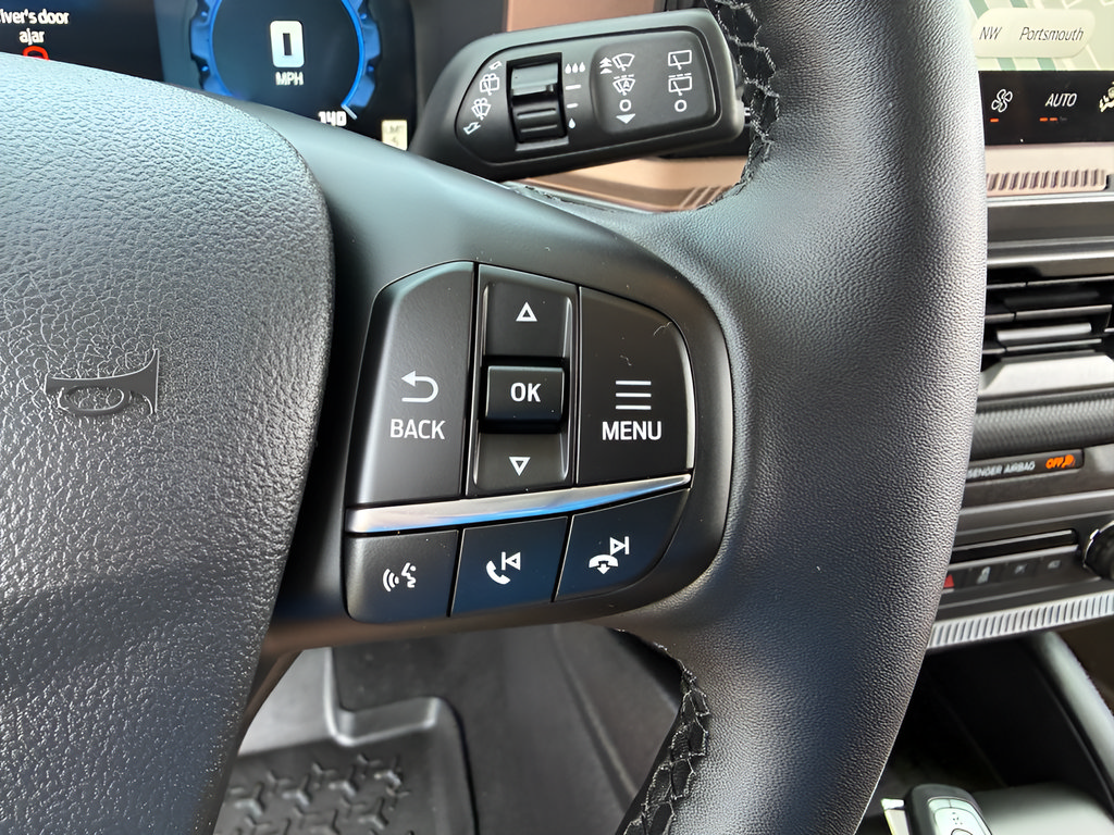 Used 2025 Ford Bronco Sport Outer Banks w/ Outer Banks Tech Package+ AWD/4WD image 19