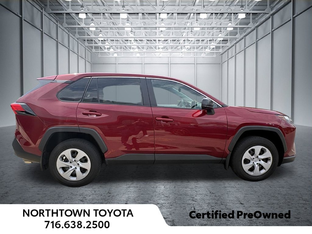 Used 2023 Toyota RAV4 LE AWD/4WD image 12