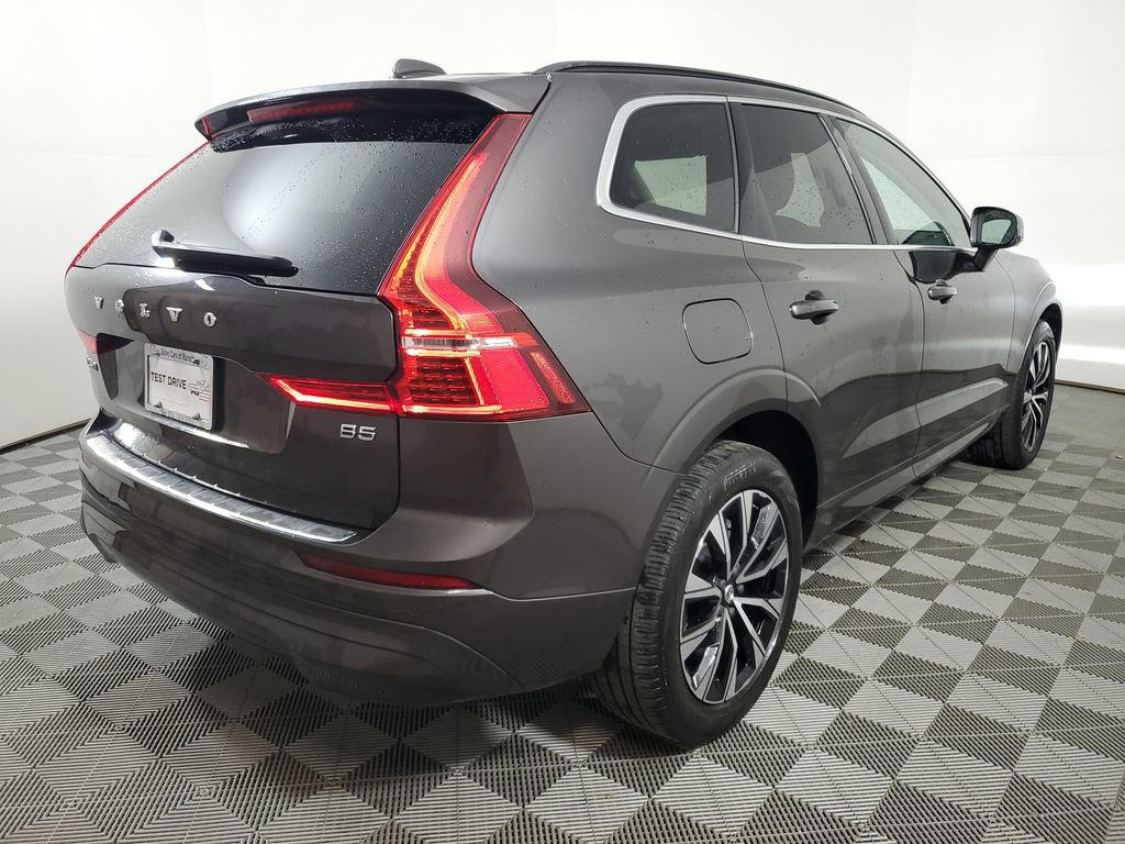 Used 2023 Volvo XC60 B5 Core w/ Climate Package image 8