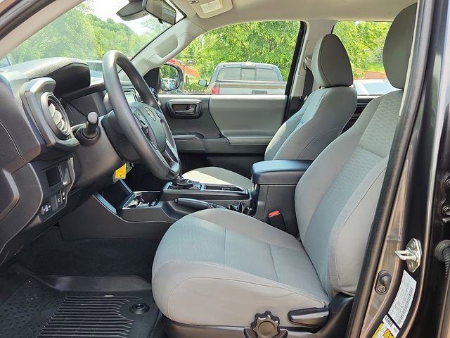 Used 2018 Toyota Tacoma SR w/ SR Convenience Package AWD/4WD image 13