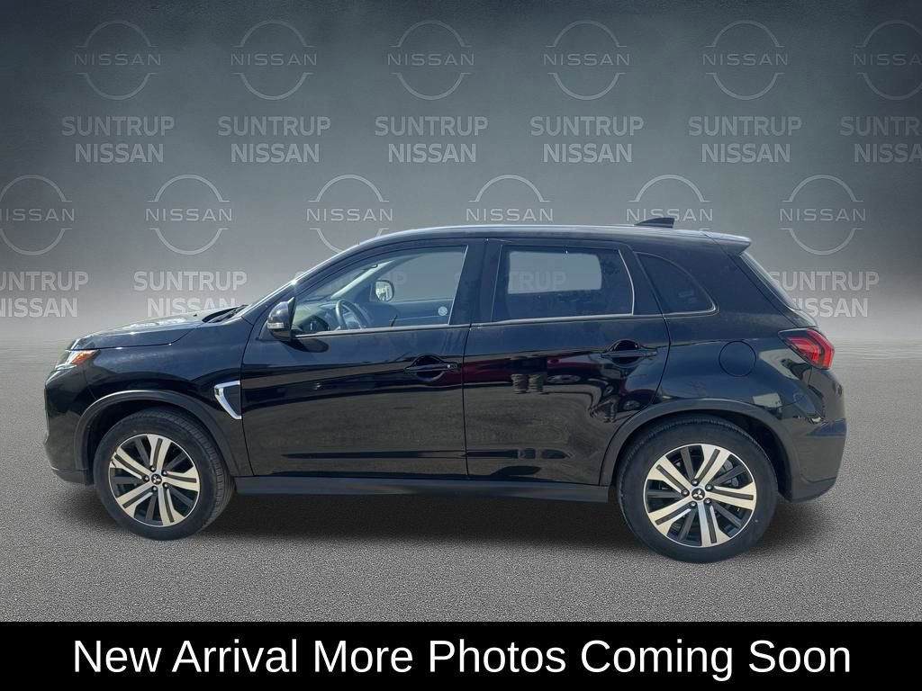 Used 2025 Mitsubishi Outlander Sport SE image 2