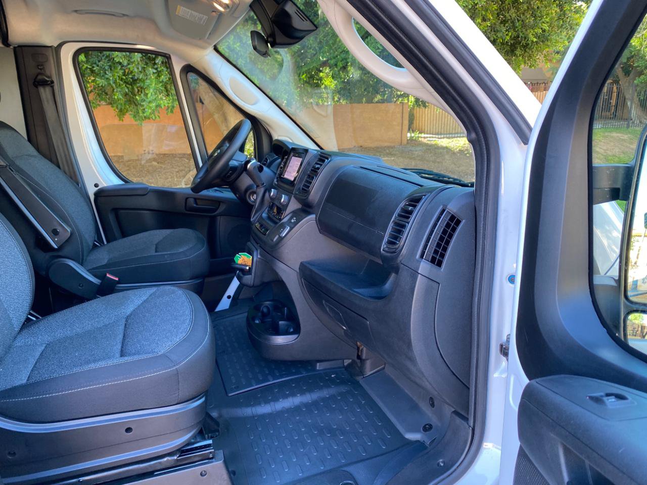 Used 2025 RAM ProMaster 2500 w/ U-Haul Equipment Group FWD image 37