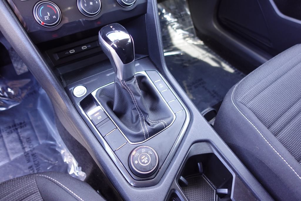 Used 2022 Volkswagen Tiguan S image 19